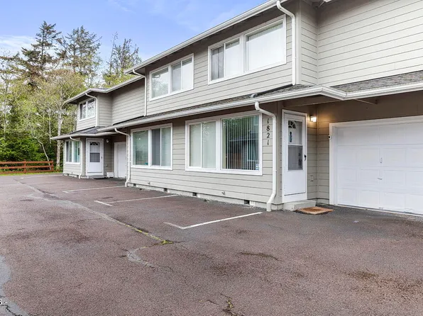 1821 NW 22nd St, Lincoln City, OR 97367