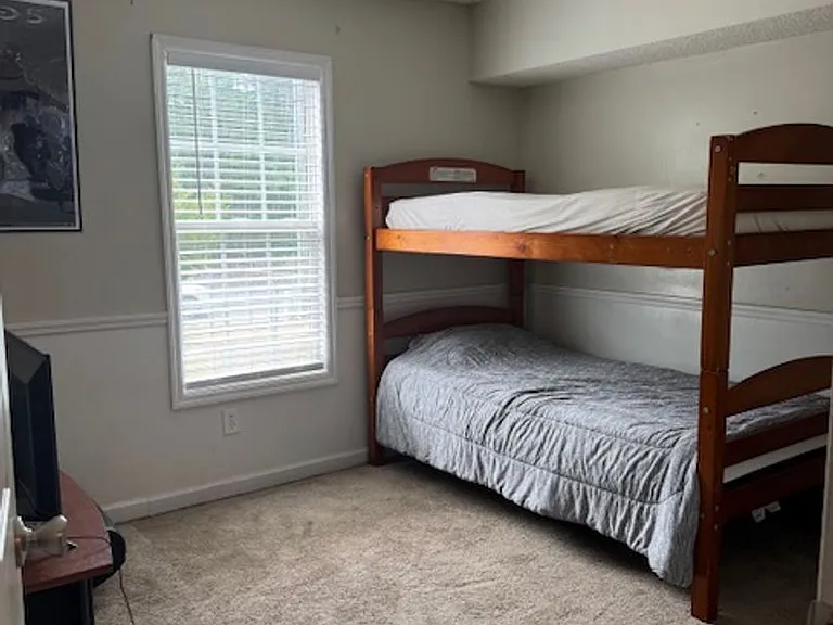 224 Hemlock Dr — Photo 12