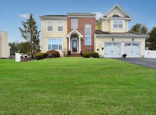 24 Victoria Cir, Jackson, NJ 08527