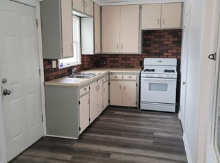 1160 W Hill Rd, Flint, MI 48507