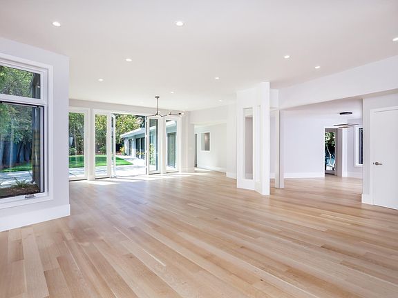 4th image of 2040 Cowper St
