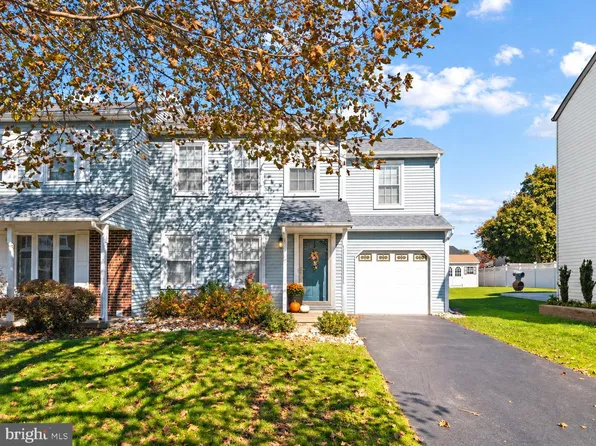 10 Steeplechase Cir, Horsham, PA 19044