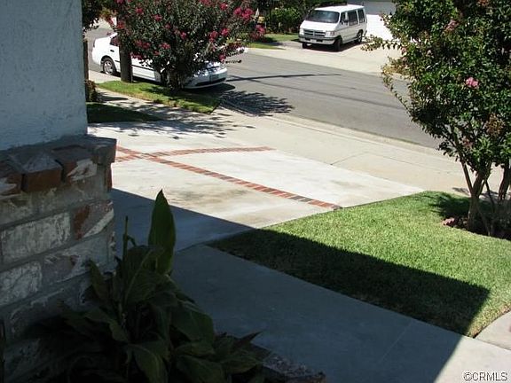 5th image of 960 Ackley St