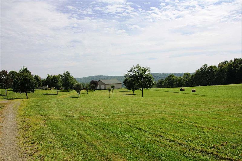 4th image of 458 STRONG HILL Road
