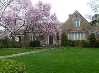 1918 Wightman St, Pittsburgh, PA 15217