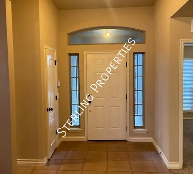401 Durkee Rd — Photo 2