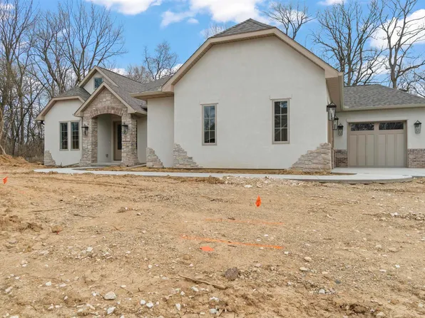 6604 W Stonebrook Dr, Edwards, IL 61528