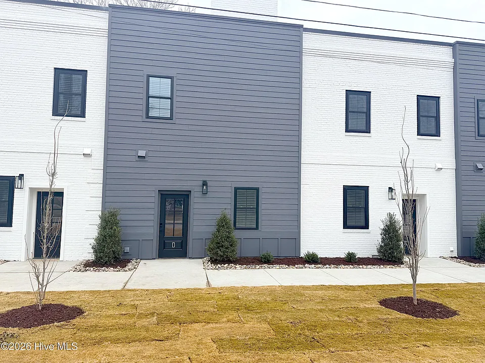 99 N Main St #B