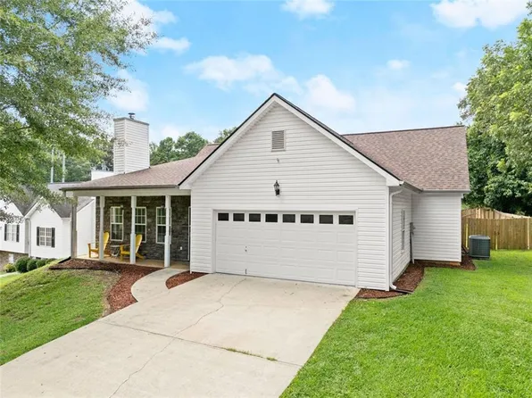 6237 Oak St, Clermont, GA 30527