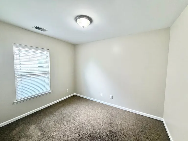 240 Summer Hill Way — Photo 14