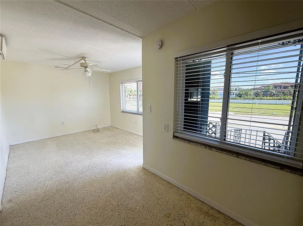 1 bed, 1.0 bath, 440 sqft, $1,600 — Photo 4