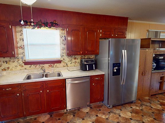 4th image of 6513 Pine Manor Dr