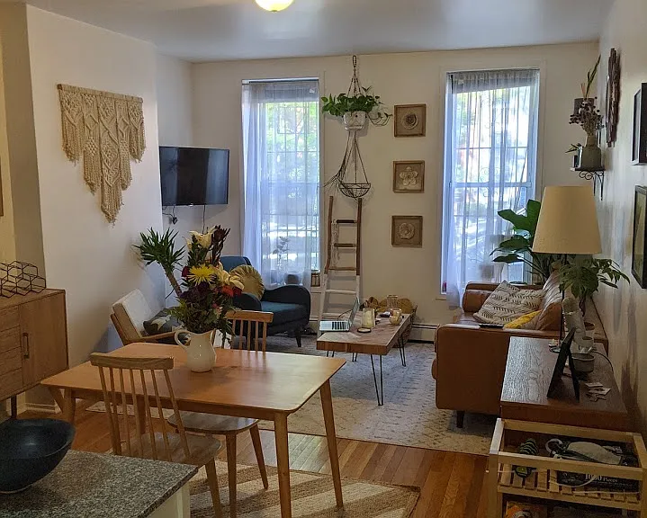 684 De Graw St #1 — Photo 19