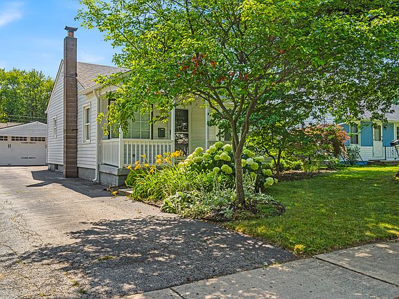 3rd image of 572 N 17th St