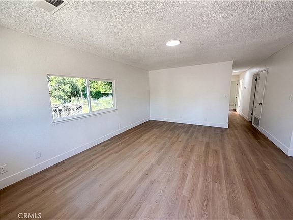 3rd image of 140 S Starr St