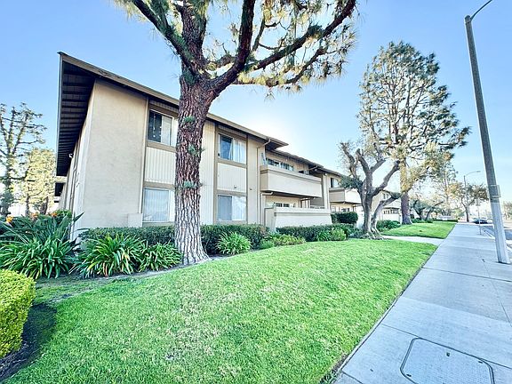 3rd image of 10600 Western Ave #2B-1Ba-925Sqft