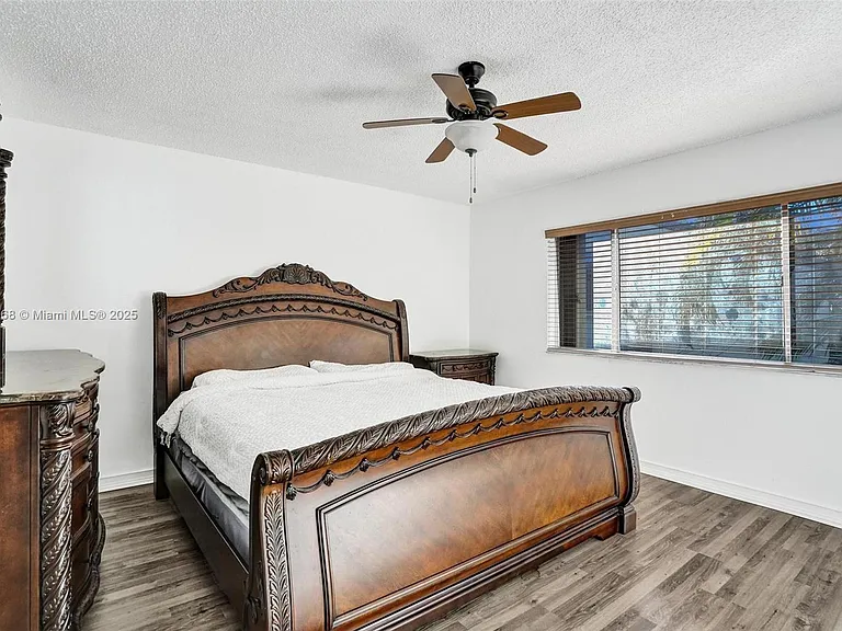 1233 Hampton Blvd — Photo 22