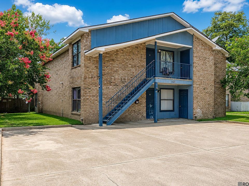 1st image of 844 Hammond Manor Dr