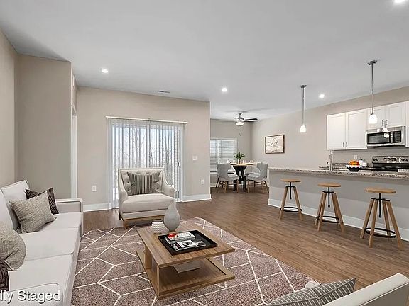 2nd image of 3834 Sangria St
