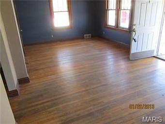 3rd image of 6222 Bradley Ave