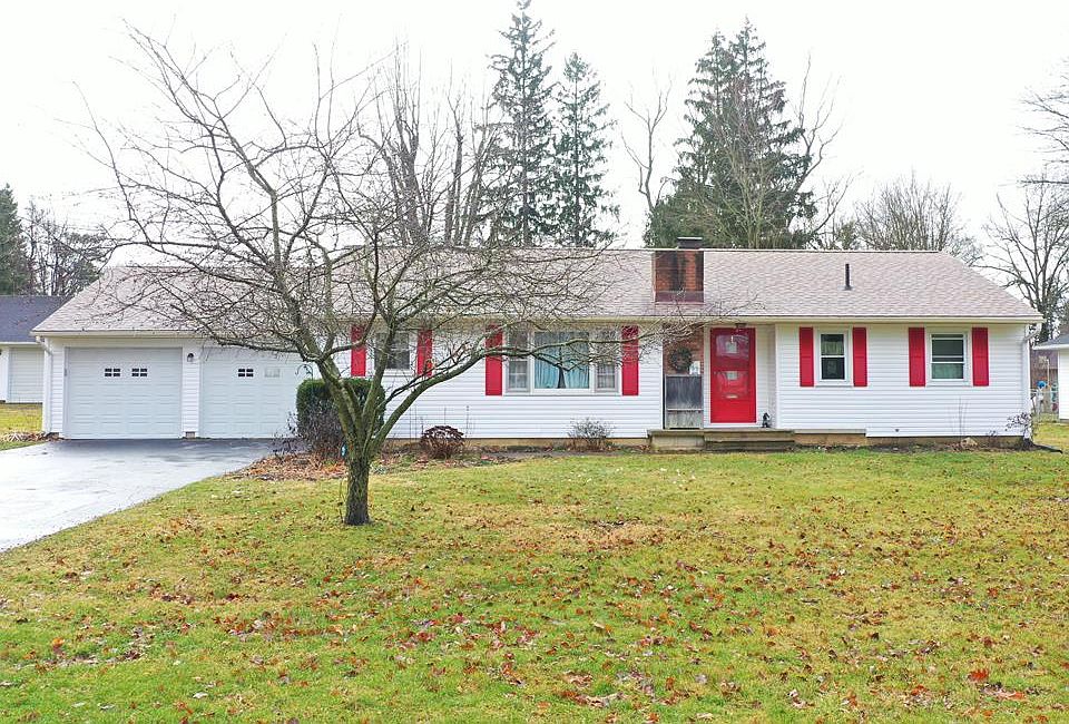 1st image of 355 Bennett Dr