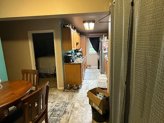 5th image of 204 N Cass St