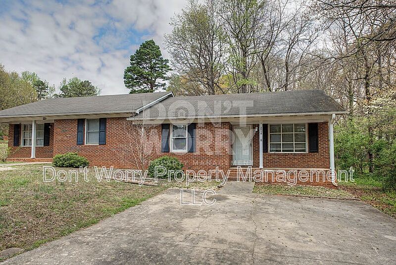 1st image of 201 Pinecrest Dr