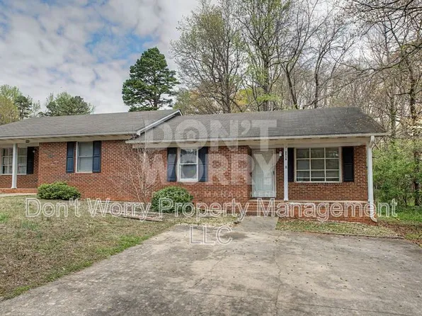 201 Pinecrest Dr, Lexington, NC 27295