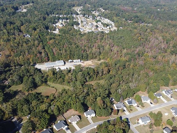 3rd image of 322 Old Acworth Rd