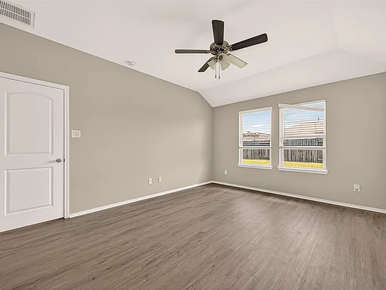 18361 Timbermill Ln — Photo 29