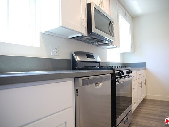 5th image of 635 N Normandie Ave APT 3