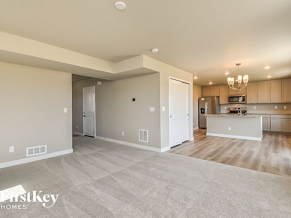 3rd image of 10718 Luneth Dr