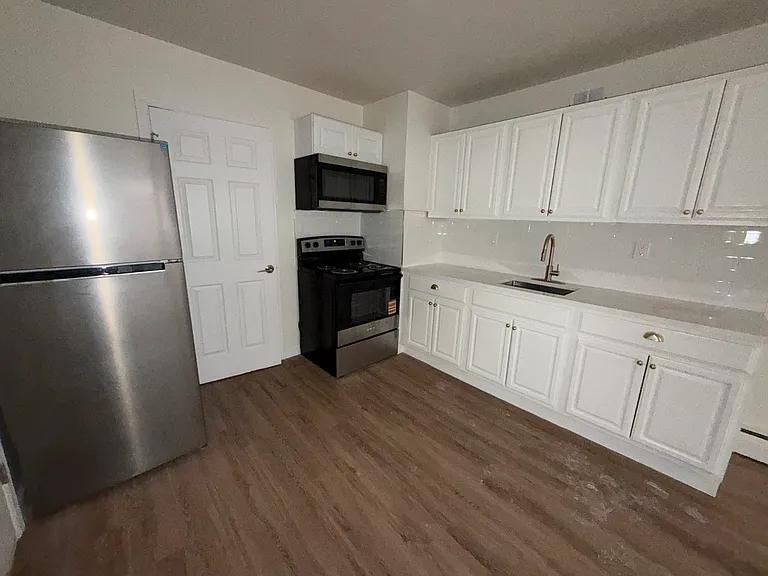 140 71st St #8 — Photo 1