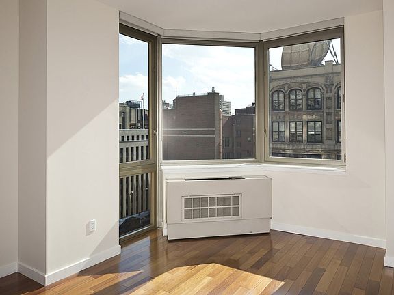 4th image of 121 E 23rd St APT 15C