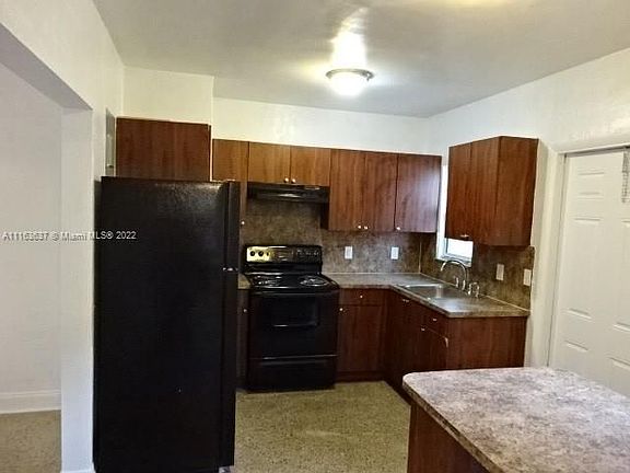 4th image of 304 SE 21st St #4D