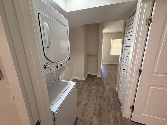 2nd image of 1700 Main St #1710
