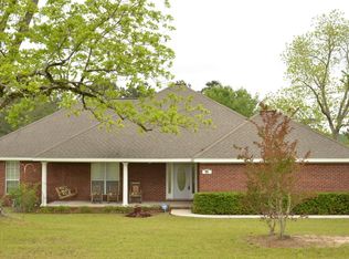 95 McSwain Rd, Hattiesburg, MS 39401