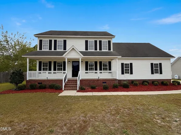 4565 Canasta Ct, Hope Mills, NC 28348