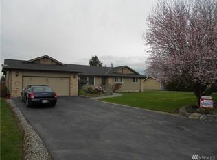 16945 Hall Pl, Mount Vernon, WA 98273