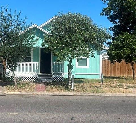 2nd image of 604 N Mayberry Blvd