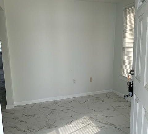2nd image of 415 Palo Alto St