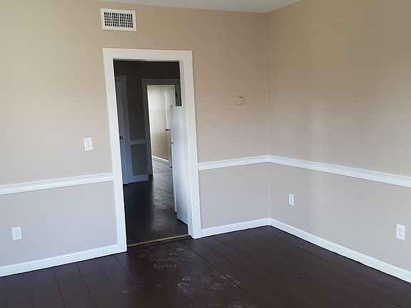 4th image of 25 Market St #2