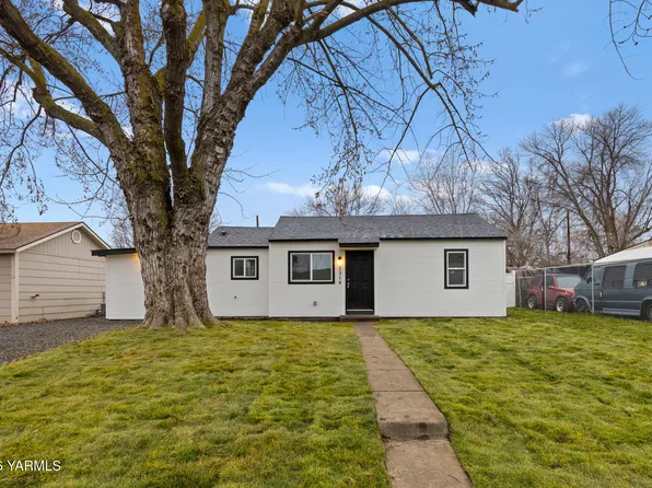 1318 S 11th Ave, Yakima, WA 98902