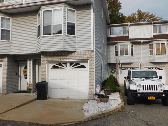 4th image of 37 Susanna Ln