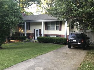 102 Sharon Ln NW, Vienna, VA 22180