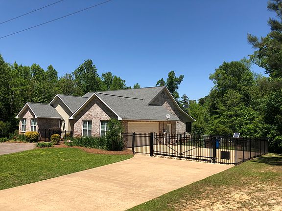 3rd image of 120 Oakwood Dr