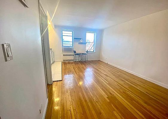 3rd image of 65-30 108th St #55C