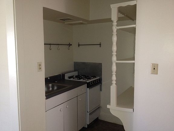 4th image of 2214 1/2 P St APT 4