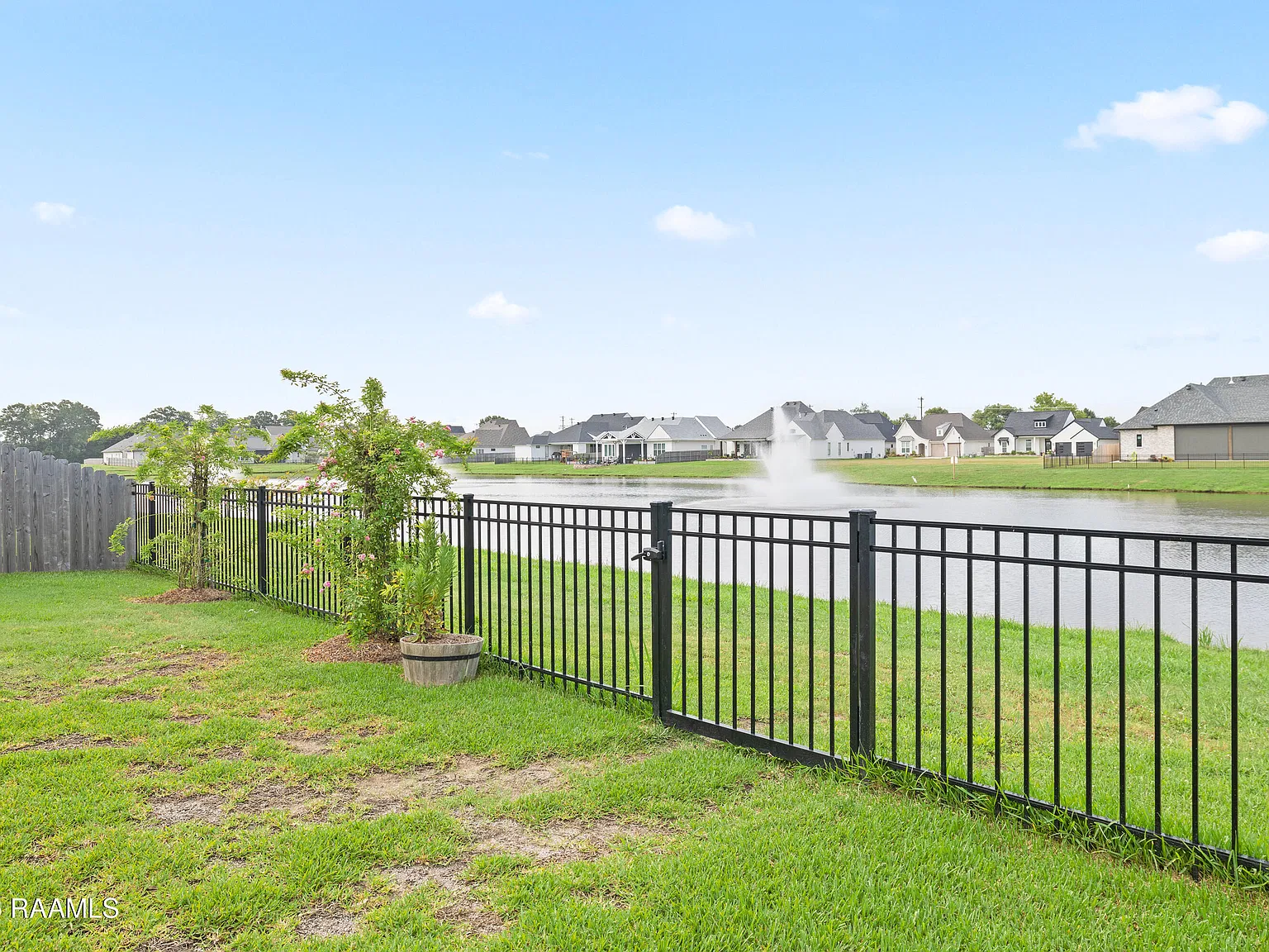 4 bed, 3.5 bath, 3106 sqft, $5,500 — Photo 2