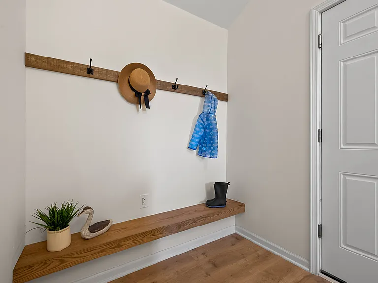 213 S 5th Ave — Photo 15